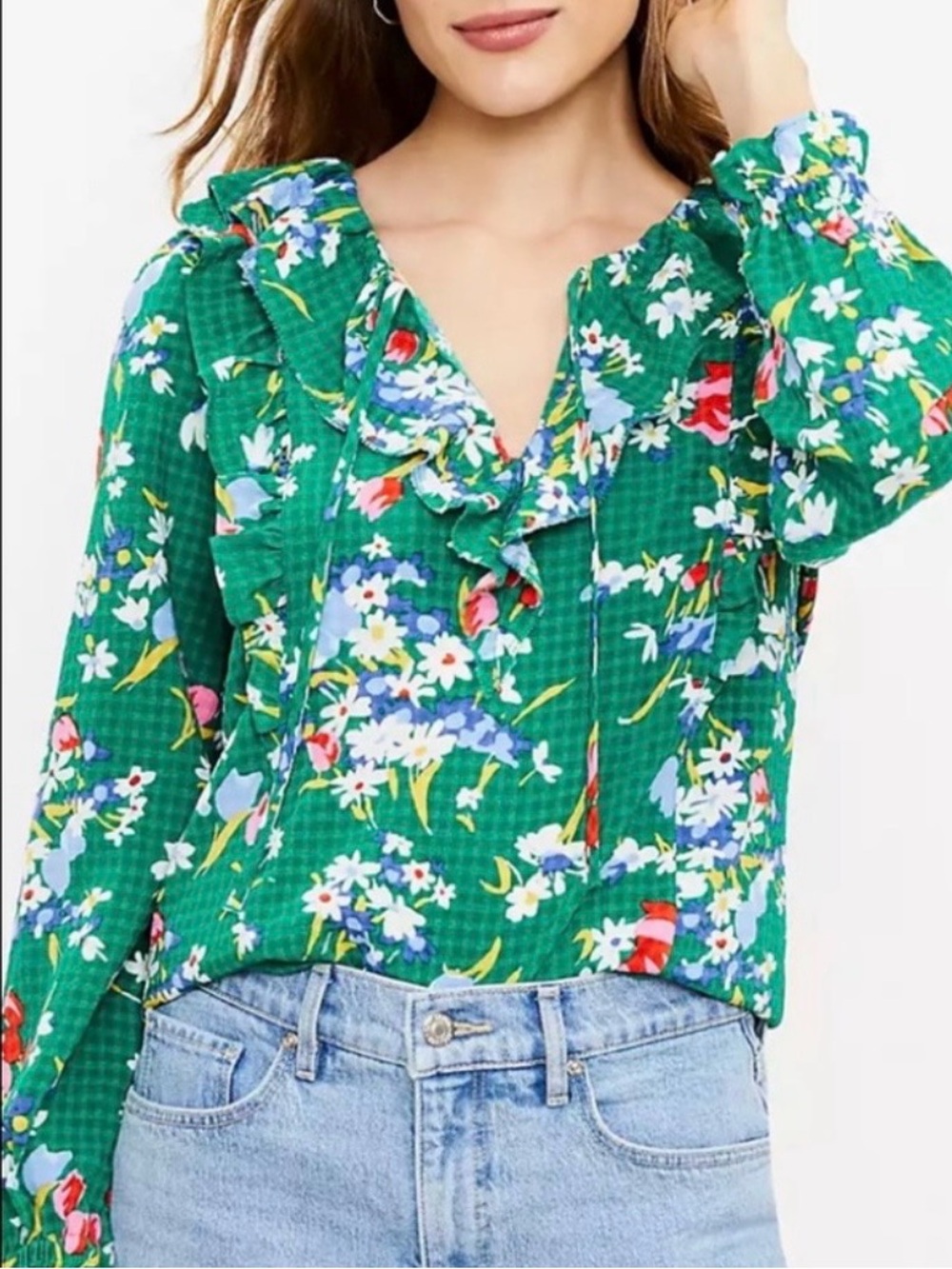 Loft, Flowy, V-Neck With Tie Blouse
Sz M
Excellent Condition